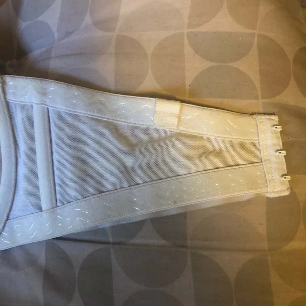 Liz Claiborne Sexxxy Y2K White 5-Way Convertible Bra Detachable Straps 🥰 34H - Picture 7 of 14